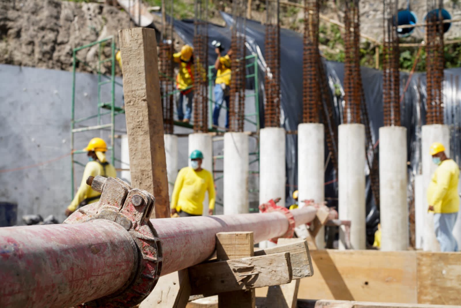 Obras Públicas realiza trabajos para reducir riesgos en la quebrada El Garrobo obras-publicas-realiza-trabajos-para-reducir-riesgos-en-la-quebrada-el-garrobo